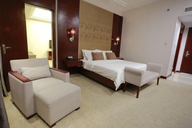 Bedroom 3, Ruijin Hotel, Meizhou