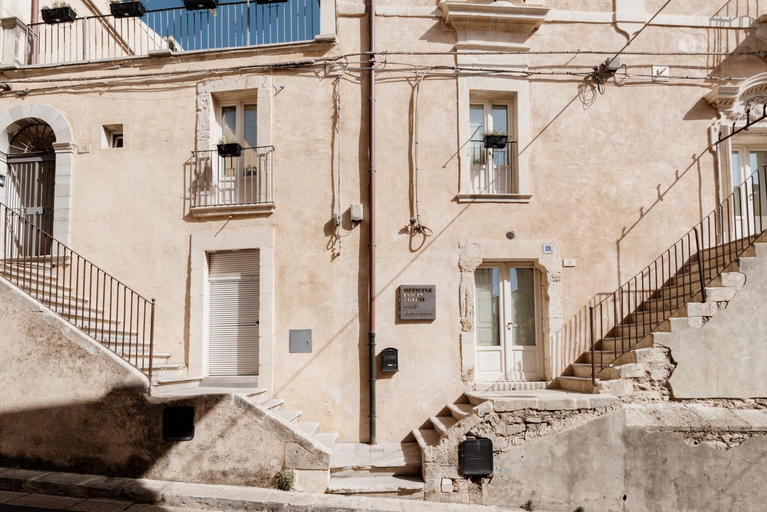 Others 5, Officine degli Aromi, Ragusa