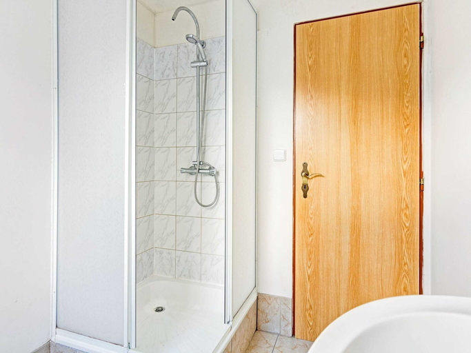 Bathroom 4, Mountain Home With Garden, Trutnov