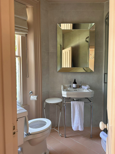 Bathroom 3, The Bennu, West Sussex