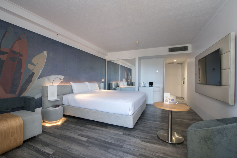 Bedroom 3, Novotel Surfers Paradise, Gold Coast