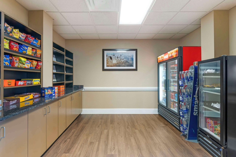 Food & Drinks 5, Comfort Inn & Suites, Tift