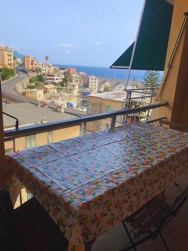 Exterior & Views 3, Orange House - 2 Steps from the Sea, Genova