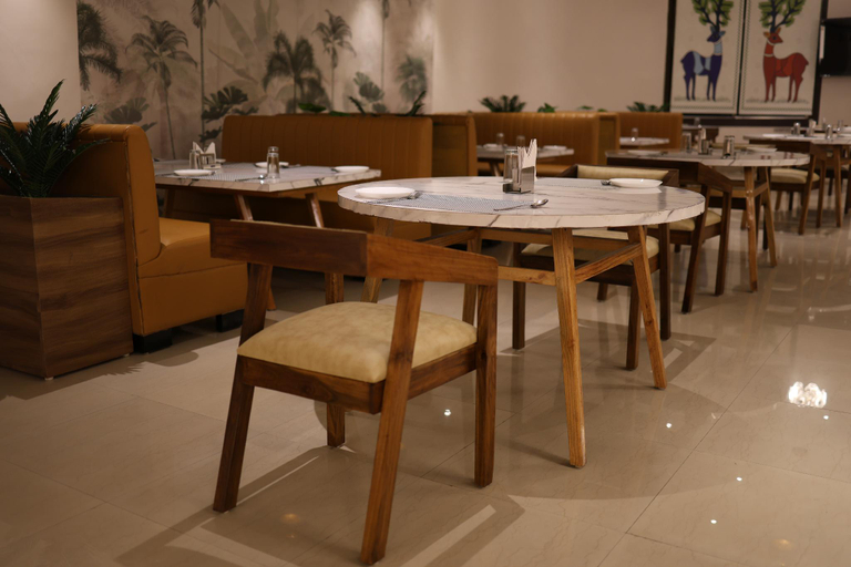 Food & Drinks 5, Four Seasons Resort, Saraikela-kharsawan