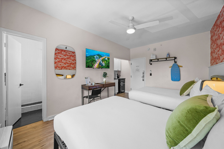 Bedroom 4, Greenview Hotel by Lowkl, Miami-Dade