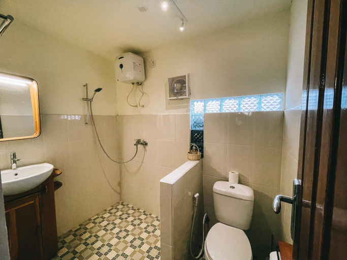 Bathroom 5, Cool Breeze Authentic Hotel Labuan Bajo Komodo, West Manggarai