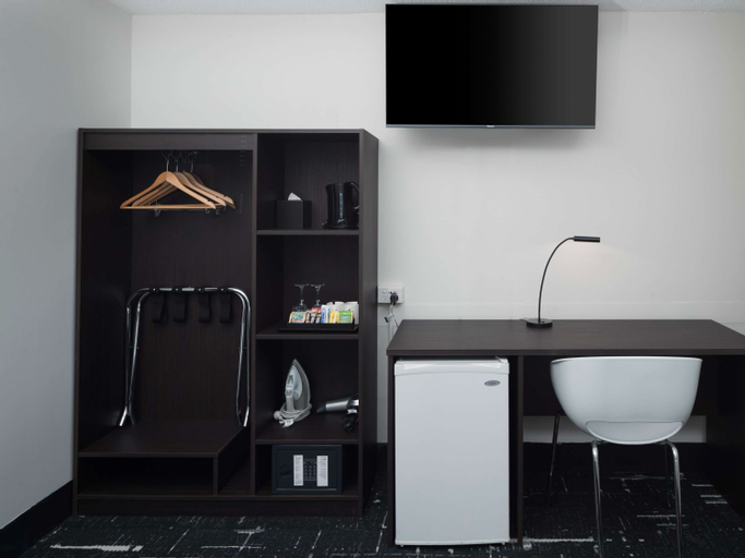 Bathroom 6