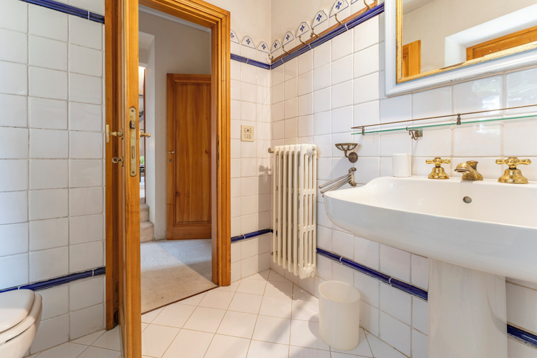 Bathroom 3, Villa Montegattoli With Panoramic Pool, Pistoia