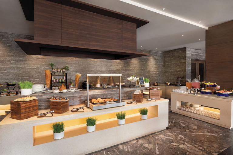 Food & Drinks 5, Wyndham Chandigarh Mohali, Sahibzada Ajit Singh Nagar