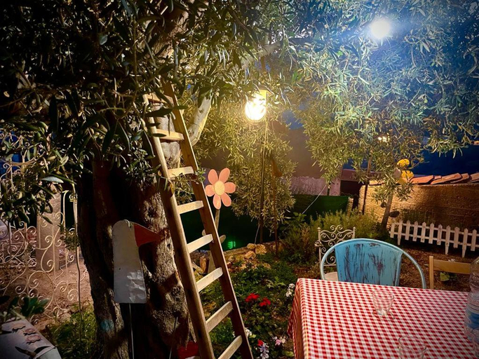 Others 5, La Casina di Venere, Messina