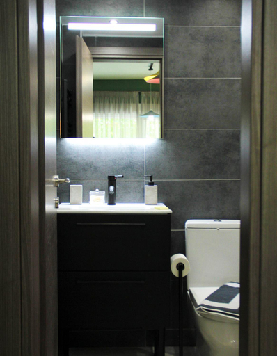 Bathroom 3, Sky Nomads, Central Macedonia