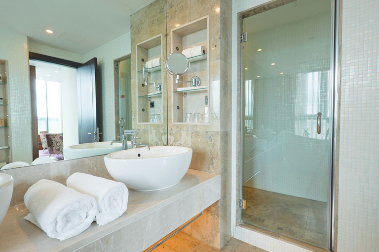 Bathroom 4, Sheraton Athlone Hotel