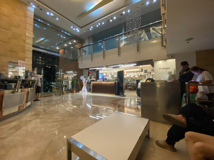 Food & Drinks 3, Family Room Staycation In The Heart Of Manila, with 2 Balcony Plus 40 Percent Promo Discount Plus Fr, Manila City