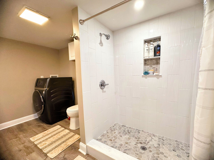 Bathroom, Saratoga Lakeside Retreat, Saratoga