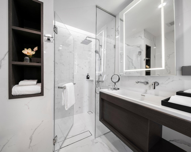 Bathroom 4