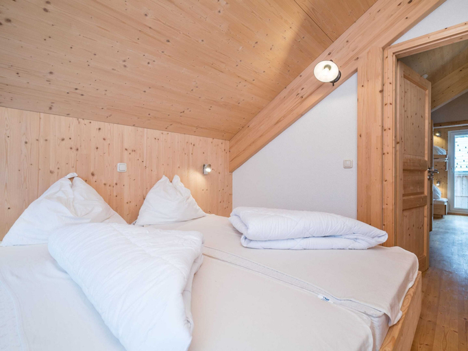 Bedroom 2, Chalet in Hohentauern With Sauna and hot tub, Murtal