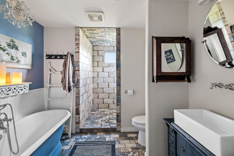 Bathroom 3, Historic 1 BR Cottage | Mountain Views | Firepit, Kendall