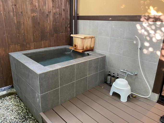 Open air bath