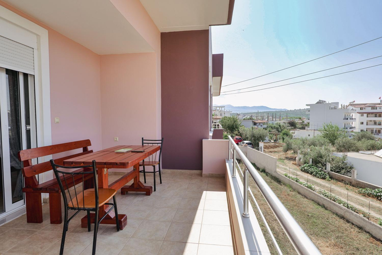 Others 3, Villa Proi, Sarandës