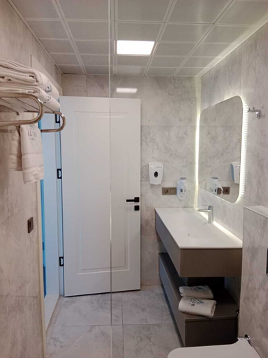 Bathroom 5, Alion Hotel, Konak