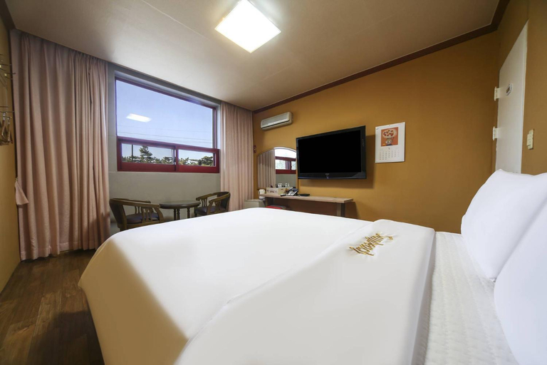 Bedroom 4, Gangneung Delta Hotel , Gangneung
