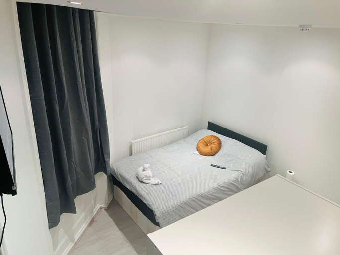 Y2 guest house, London