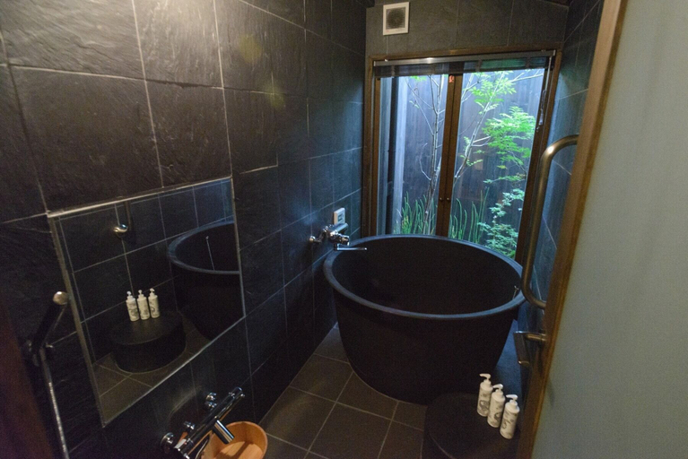 Bathroom 3, Shinmichi Ayame-An, Kyoto