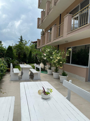 Others 3, Къща за гости Golden Reef, Tsarevo