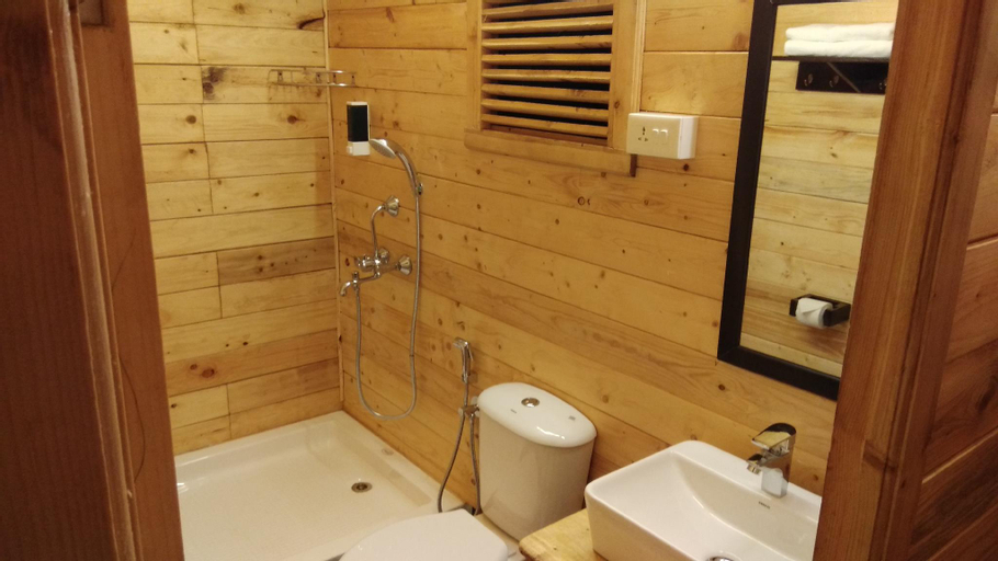 Bathroom 9