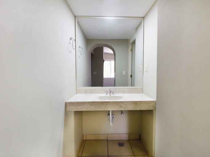 Bathroom 5, Hotel La Fuente, Saltillo, Saltillo