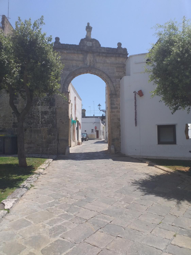Others 5, Porta Noa, Lecce