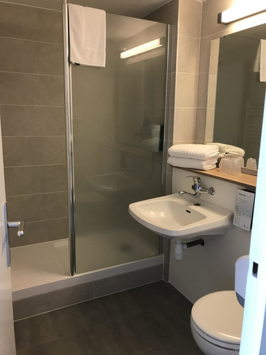 Bathroom 5, Kyriad Lille Est - Hem, Nord
