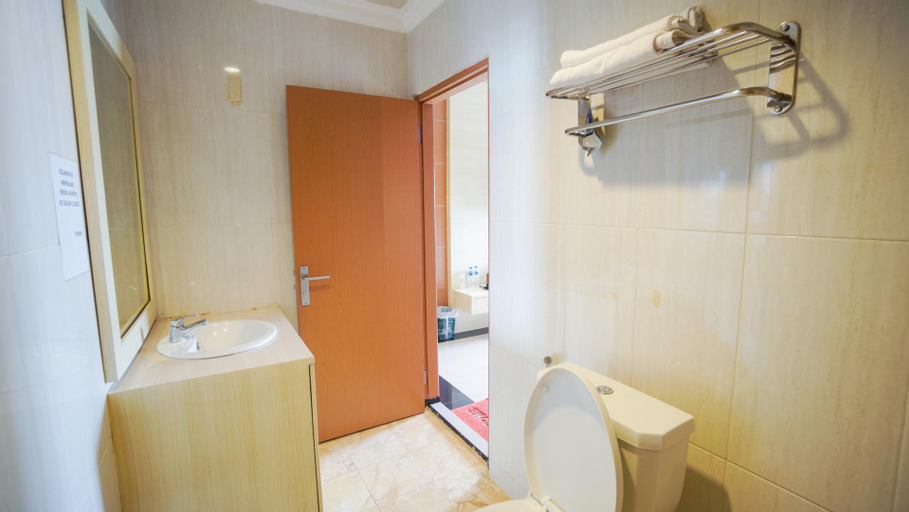 Bathroom 4