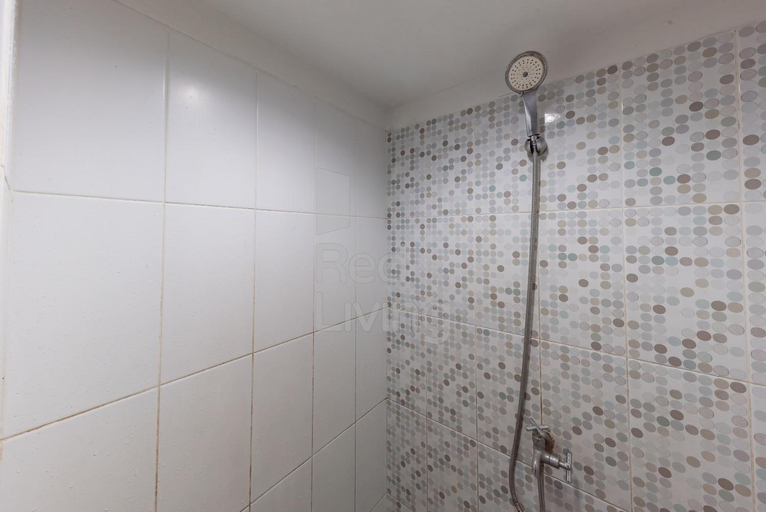Bathroom 3, redliving apartemen grand sentraland - dragon apartel tower pink, Karawang