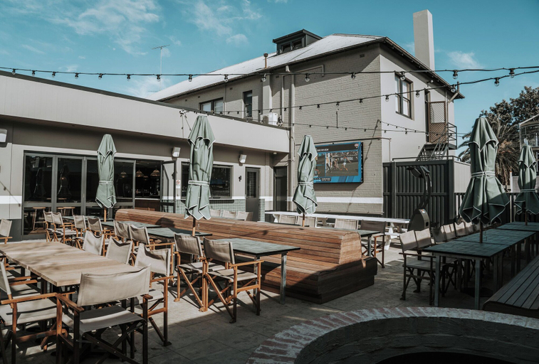 Food & Drinks 5, William Farrer Hotel, Wagga Wagga - Pt A