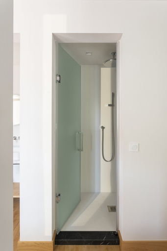 Bathroom 5, Auberge La Coste, Bouches-du-Rhône