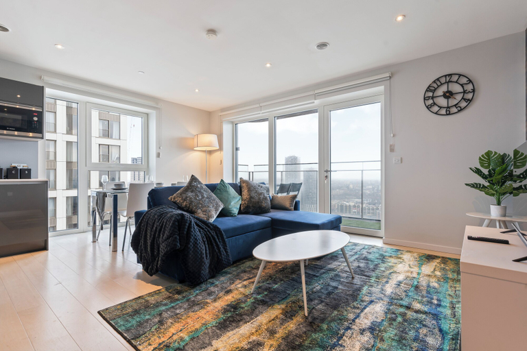 Bedroom 2, Elegant 2 Bed Apartment Within Many Attractions, London