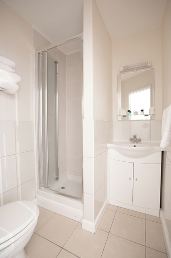 Bathroom 4, Trelawney Hotel, Torbay