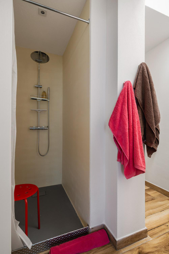 Bathroom 4, Villa Il Mirto by DomuSicily, Palermo