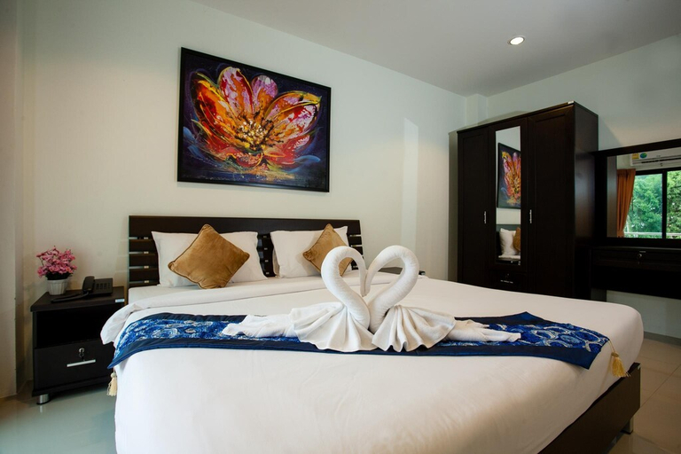 Bedroom 2, Royal Waves Hotel, Pulau Phuket