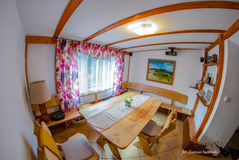 Others 2, Pokoje pod Krzywym Dachem, Jelenia Góra