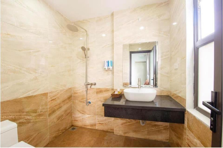 Bathroom 1, Khach san Van Nam &Hoanganh, Từ Liêm
