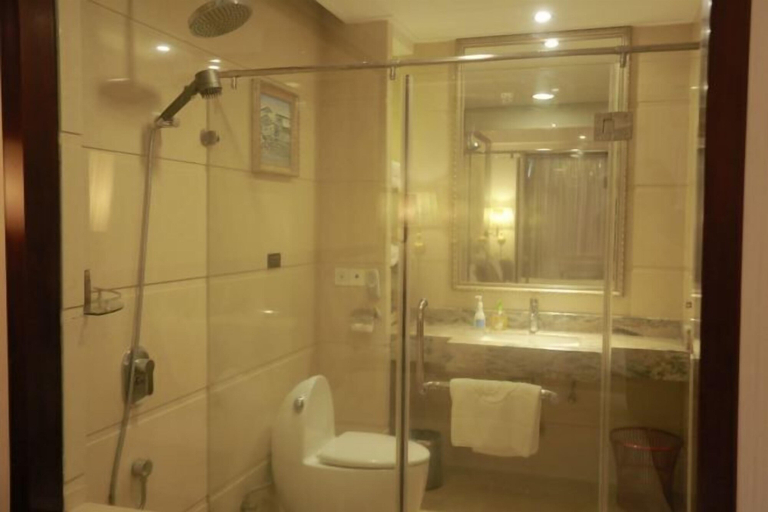 Bathroom 4, Ruijin Hotel, Meizhou
