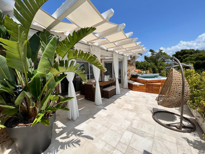 Others 3, Suite Aquamarina con Jacuzzi & SPA, Carbonia-Iglesias