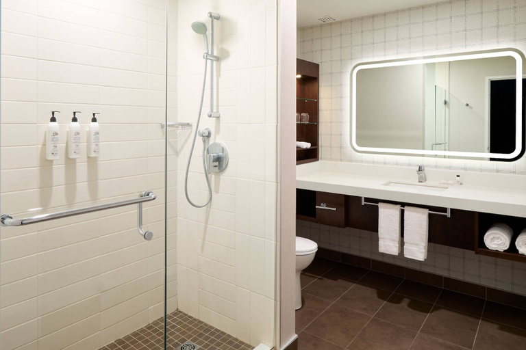 Bathroom 4, Delta Hotels by Marriott Fredericton, York