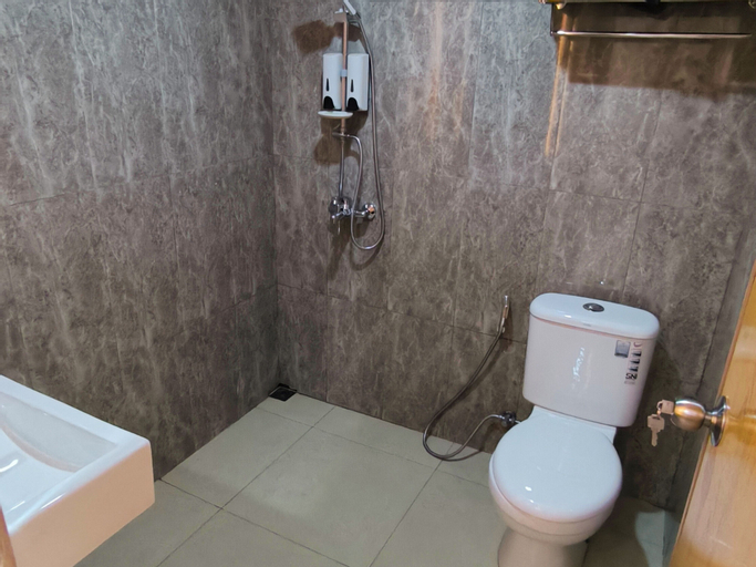Bathroom 4