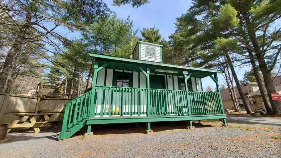 Exterior & Views 2, Oakhill Pines Campground, Lunenburg
