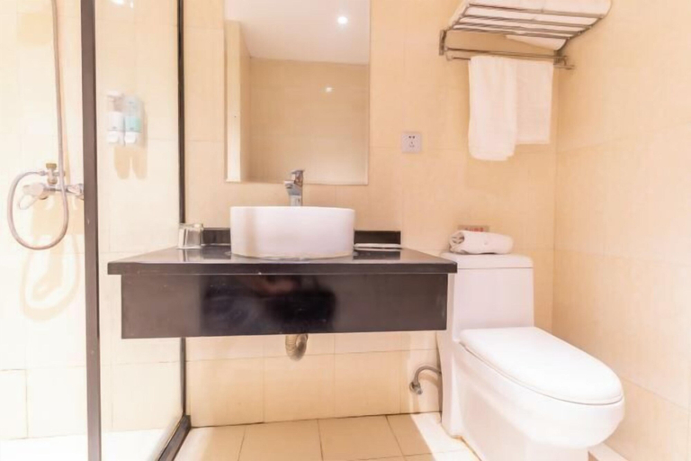 Bathroom 4, Shanghai Jiuting Yo Yi Hotel, Shanghai