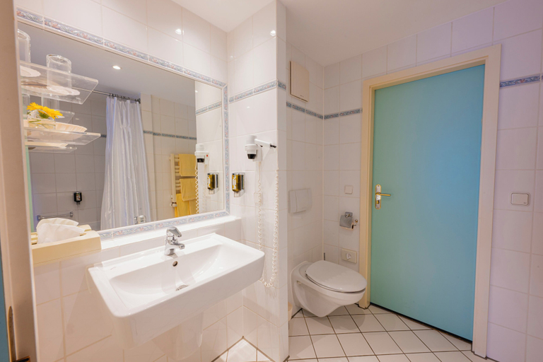 Bathroom 4, Hotel Am Schlosspark, Gotha