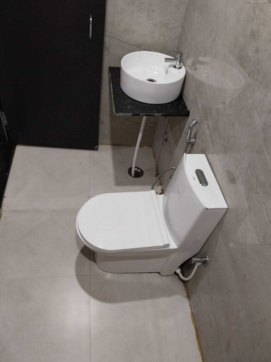 Bathroom, Hotel grs palace, Varanasi